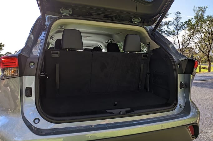 Toyota Kluger 2023 Boot space