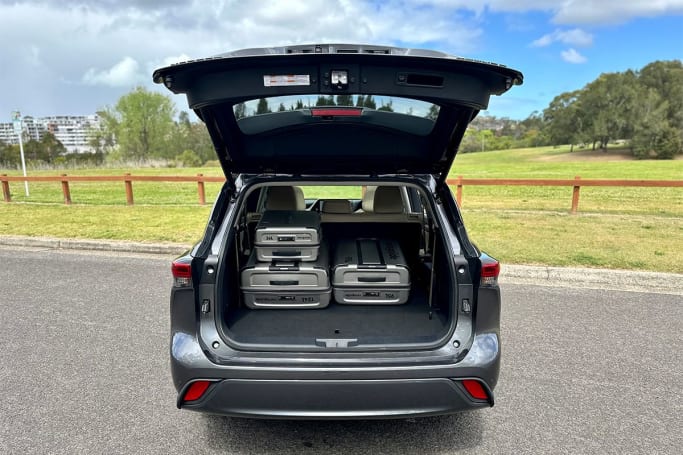 Toyota Kluger 2024 Boot space