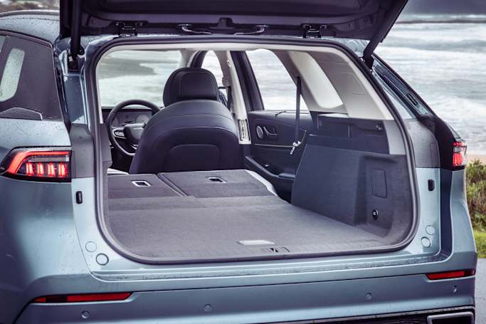 Jaecoo J8 Boot space