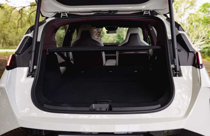 Zeekr X (awd) Boot space