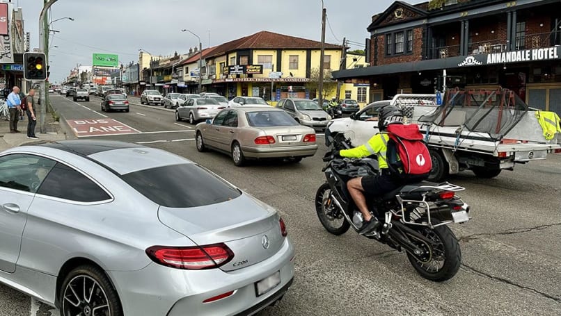 London’s ULEZ restrictions state that all vehicles must comply with emissions levels or pay a charge. (Image: Richard Berry)
