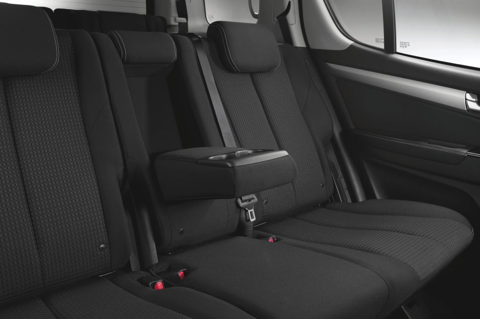 The LS-U comes with cloth trim seats.