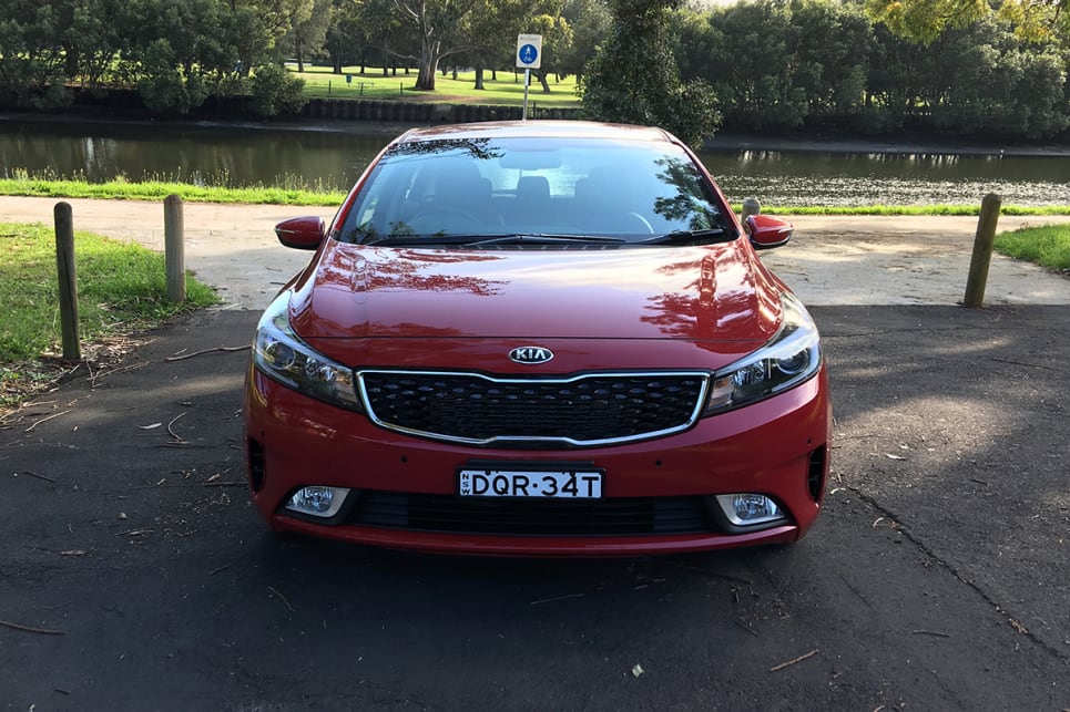 The Cerato looks good with its European-flavoured body styling, mesh-grilled front end and swept-back headlights.