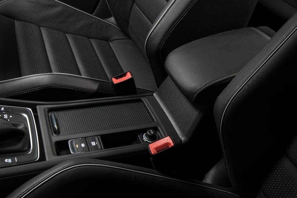 The Special Edition’s cabin is almost identical to the standard R’s interior.