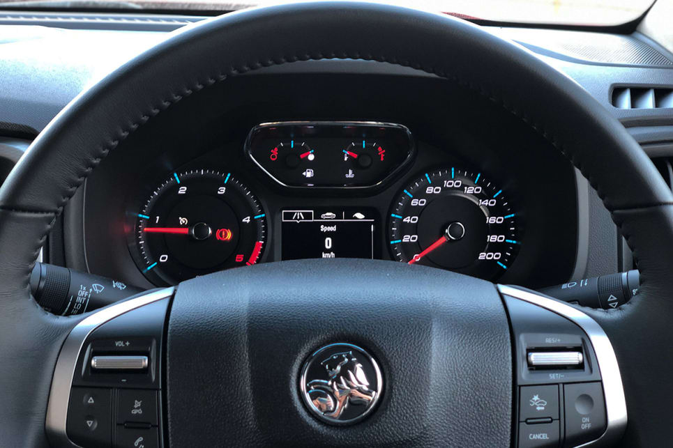 That steering wheel is distinctly 2014. (image: Peter Anderson)