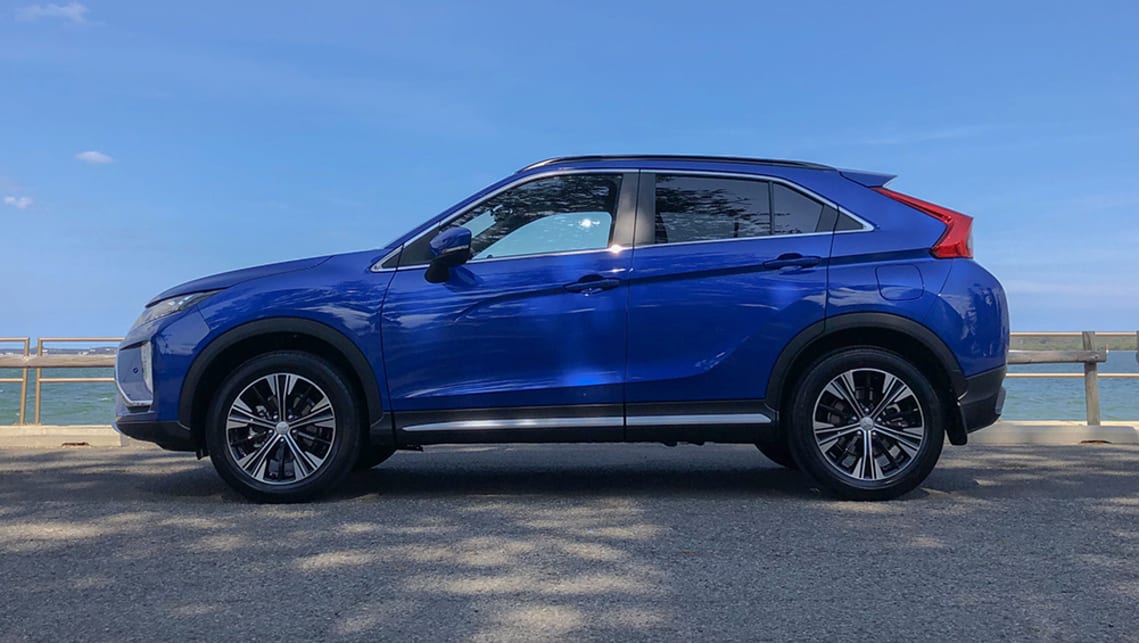 2020 Mitsubishi Eclipse Cross Exceed 4WD | hero gallery