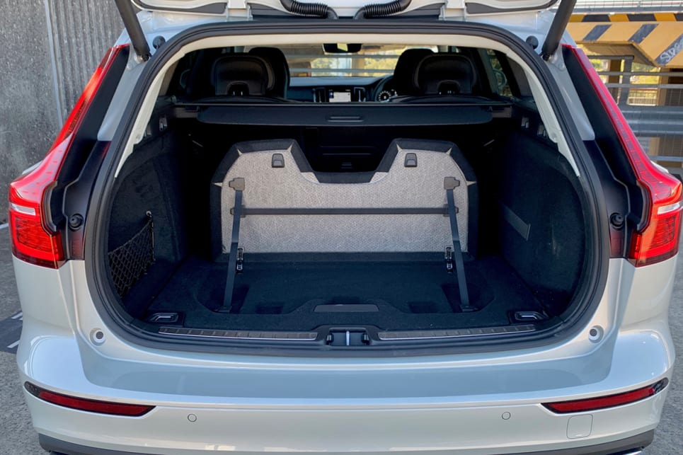There’s also a clever partition wall you can erect to stop things moving around in the boot. 