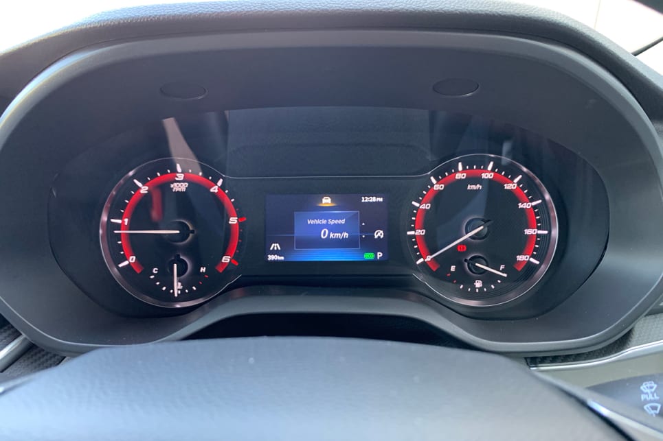 The driver is treated to a 4.2-inch digital instrument cluster with a digital speedo.