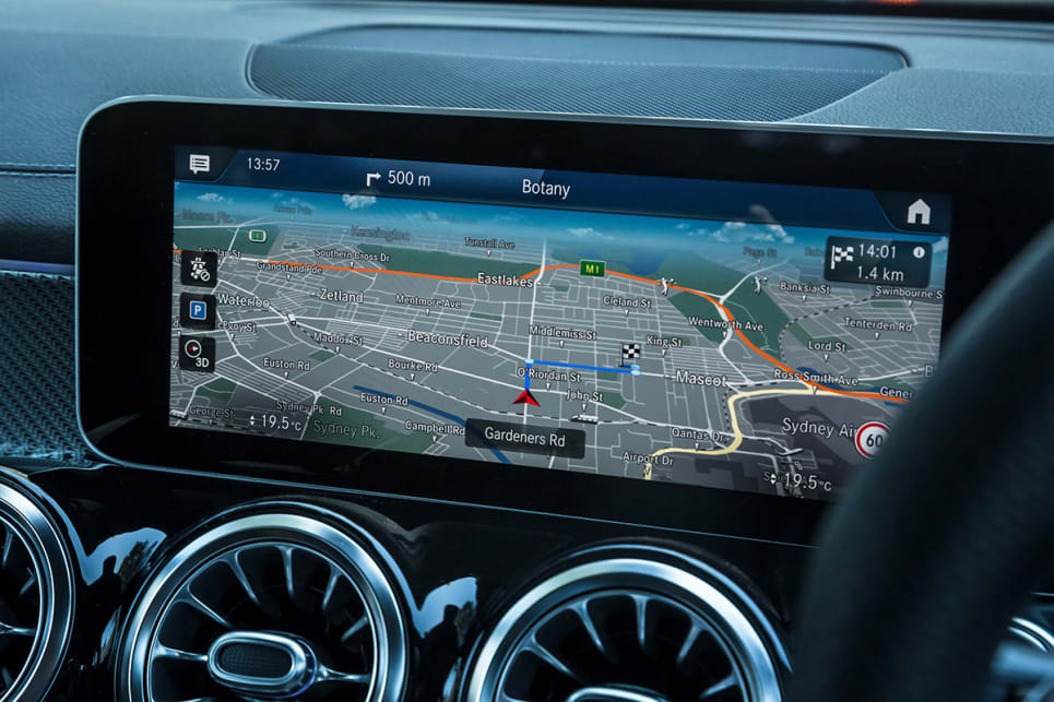 The media system has satellite navigation with live traffic.