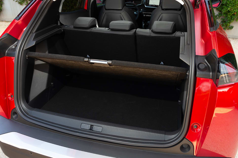 The 2008 features two-stage boot floor. (Allure model shown)