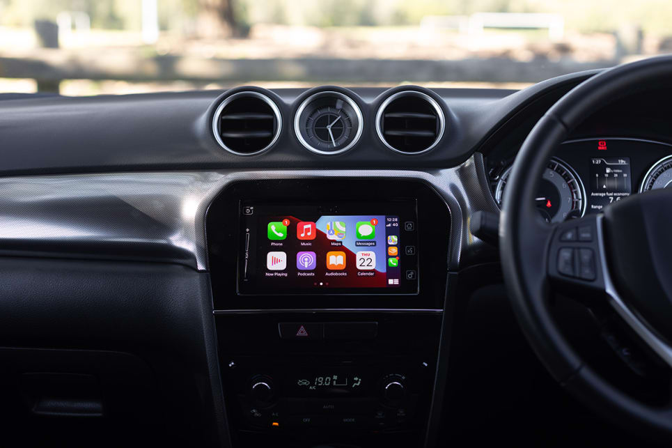 The 7.0-inch touchscreen features Apple CarPlay and Android Auto.