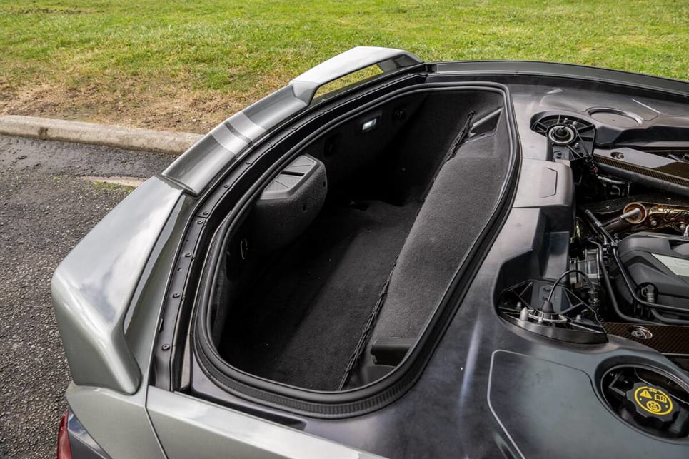 Under the huge rear hatch, there’s a decent space large enough for the obligatory golf clubs. (image: Joel Strickland)
