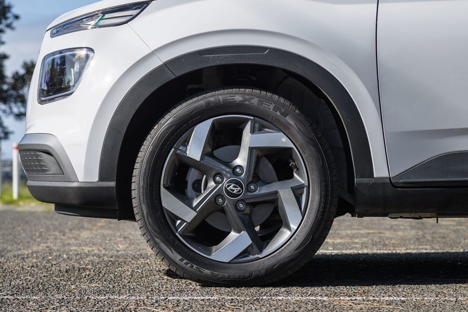 The Elite grade wears 17-inch alloy wheels. (Image: Glen Sullivan)
