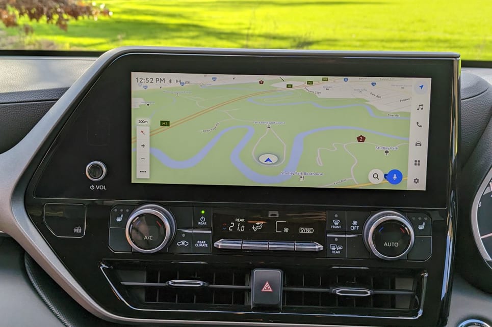 You’ve got a large touchscreen multimedia system front and centre. (Image: Tung Nguyen)