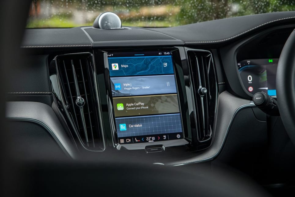 Inside is a 9.0-inch portrait-oriented multimedia touchscreen. (Image: Tom White)