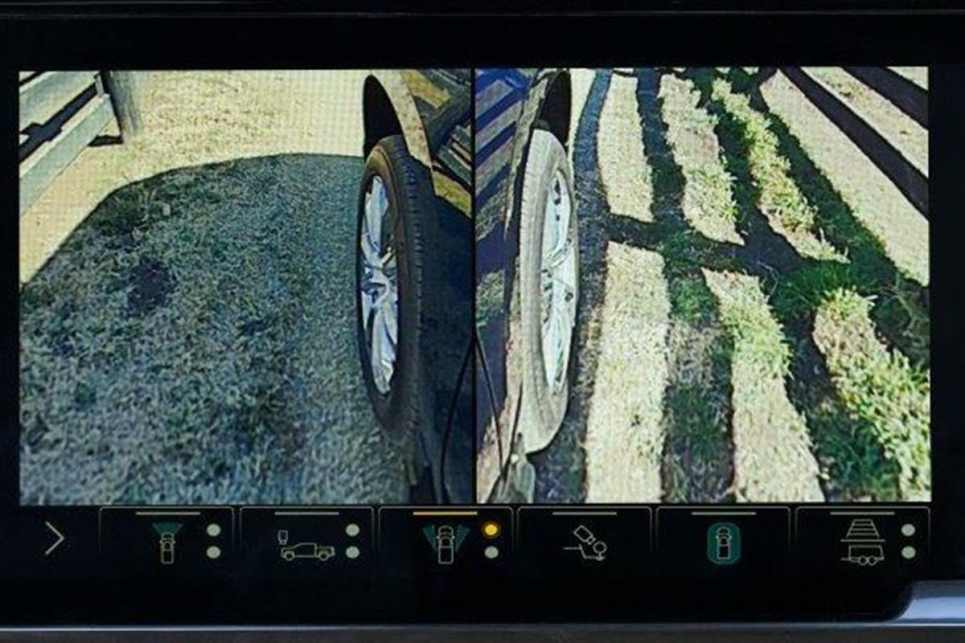The pick-up also makes extensive use of camera technology.