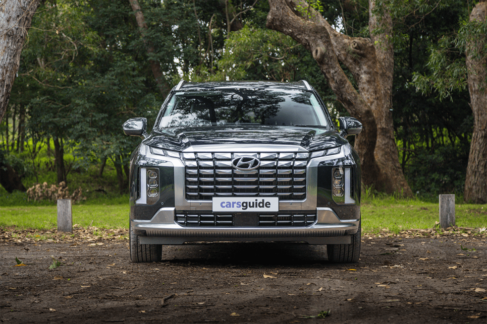 The Palisade boasts a prominent front grille. (Image: Glen Sullivan)