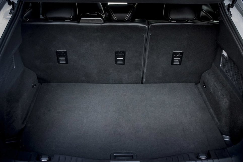 The traditional boot measures a generous 822 litres with all seats in use.