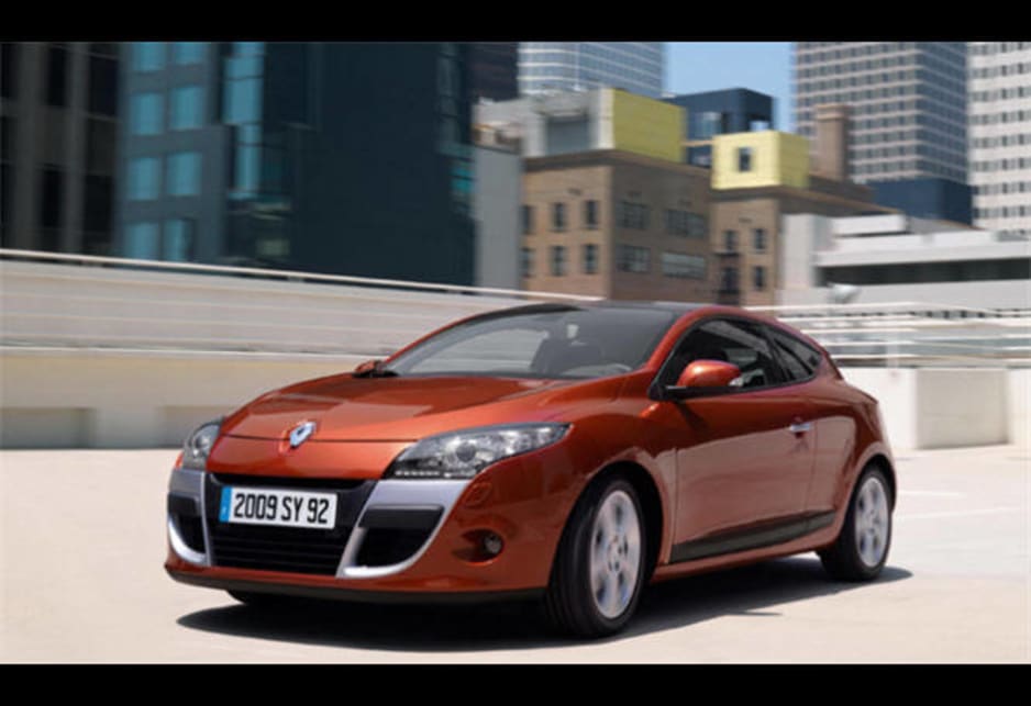 Renault Megane Coupe: on the way 