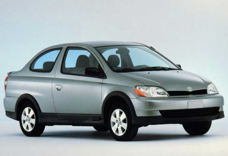 1999 Toyota Echo sedan