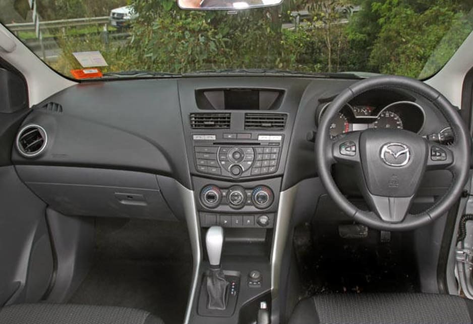 Mazda BT-50 - interior