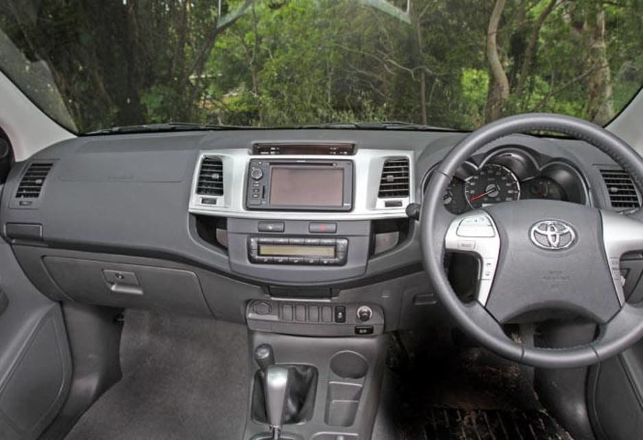 Toyota HiLux - interior