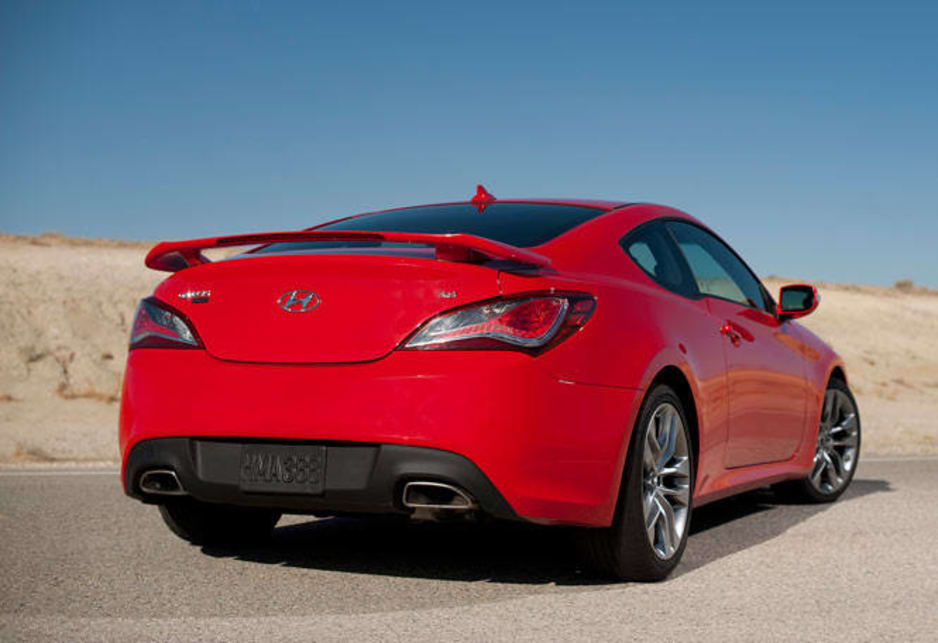 The biggest revelation for me, though, was how well the Hyundai Genesis coupe handled corners with a genuine ease, and yet the suspension wasn’t back-breaking firm. The Brembo brakes felt superb.