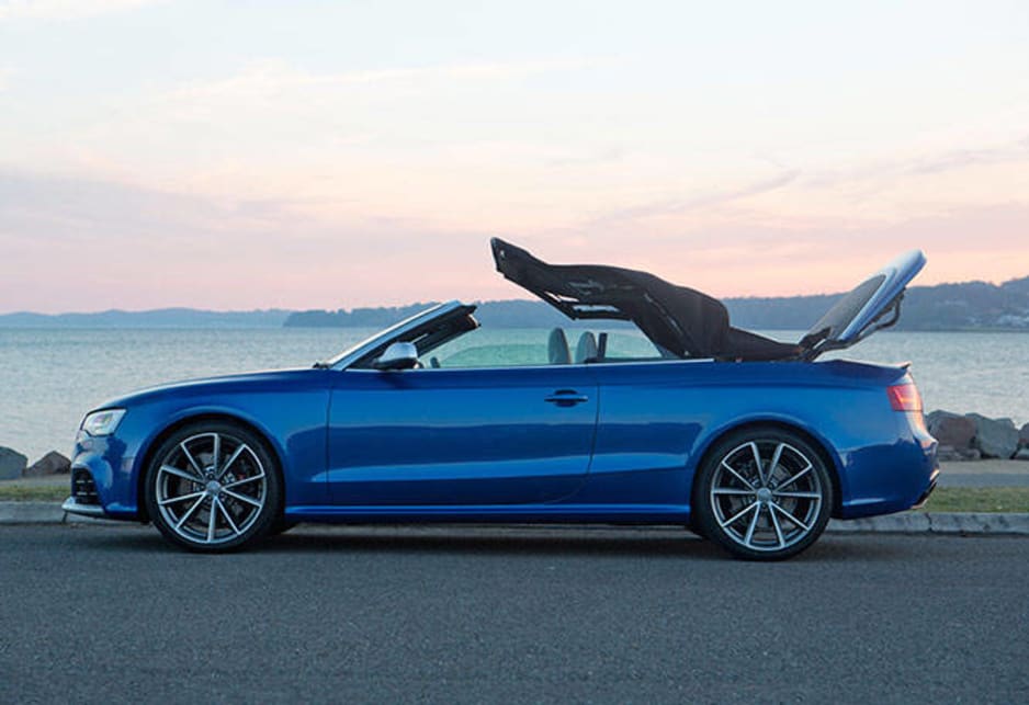 Going against the current trend of retractable hardtops the RS 5 Cabriolet uses a textile roof which, while it will appeal to the motoring purist, does detract from its appearance in the eyes of some. 