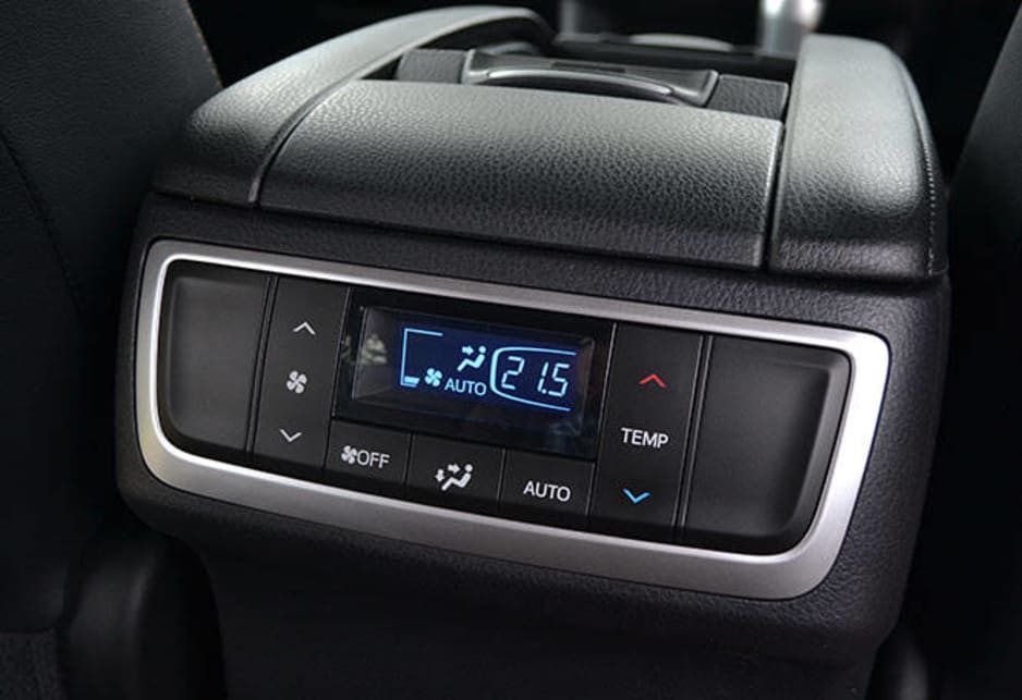2014 Toyota Kluger GXL and Grande three-zone climate control.