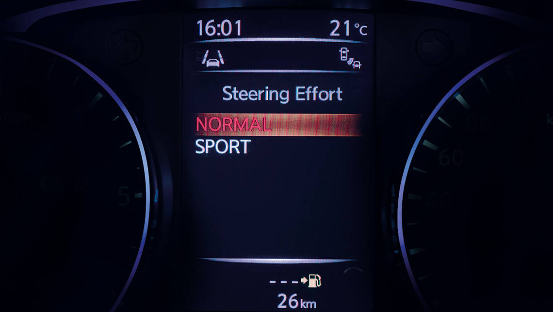 2014 Nissan Qashqai dual steering modes
