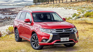 Mitsubishi Outlander PHEV Exceed 2017 review: snapshot
