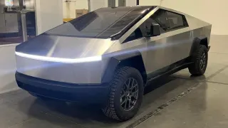 Australian orders for Tesla Cybertruck cut off! Local timing for Ford F150 Lightning electric pick-up truck rival even more uncertain now as North America becomes the focus