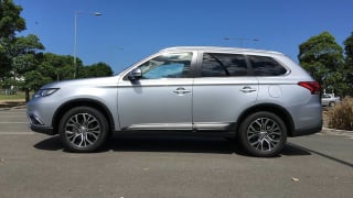 Mitsubishi Outlander LS Safety Pack AWD 2017 review