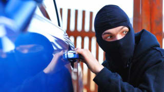 Car thieves using tracker devices