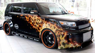 Toyota Rukus aims to rattle box