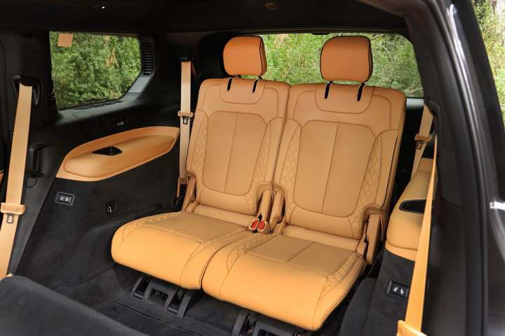Jeep 7 seater interior store