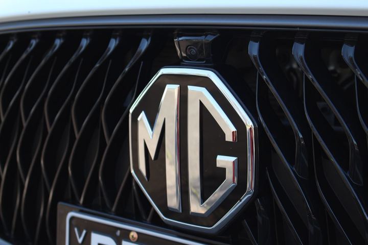 MG5 2024 review: Essence - Value-focused small sedan rival for four ...