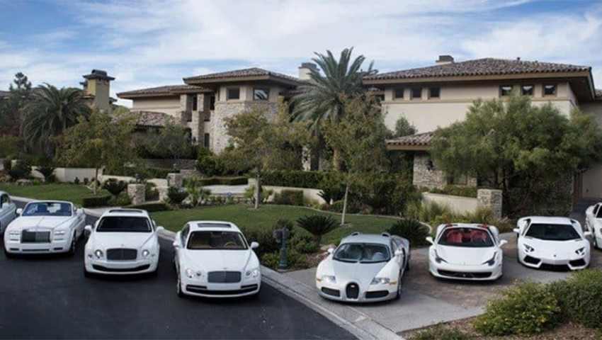 Celebrity Car Collections: 11 Stars Who Really Know Cars - 747x8et