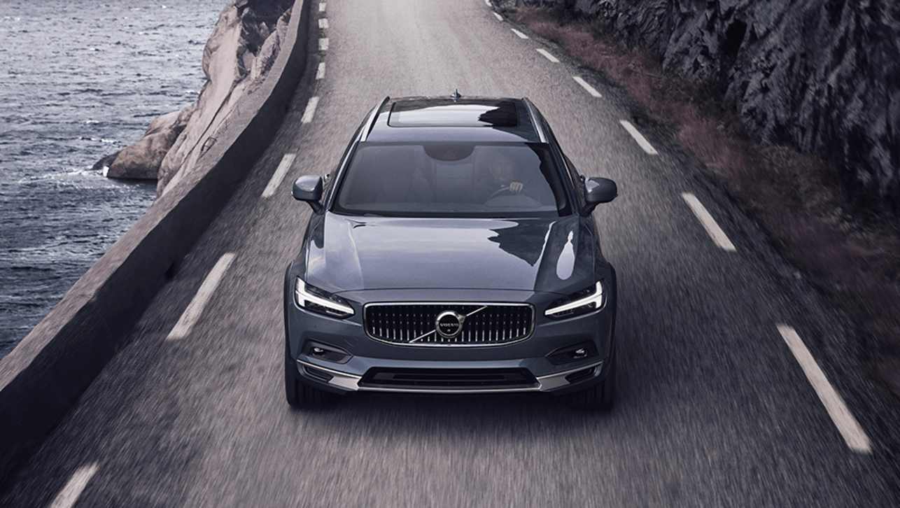 Squint and you’ll notice the V90 Cross Country’s new foglights.