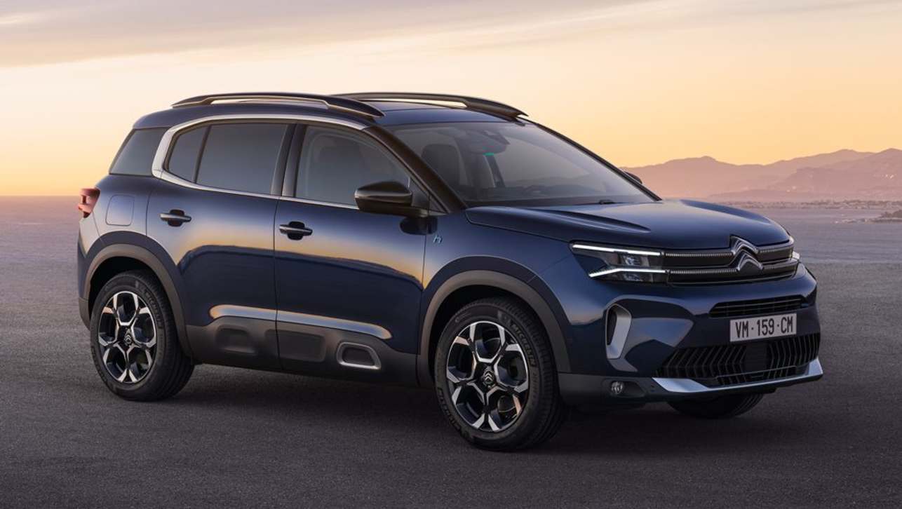 The updated Citroen C5 Aircross borrows design cues from the new C4 and the unusual C5 X.