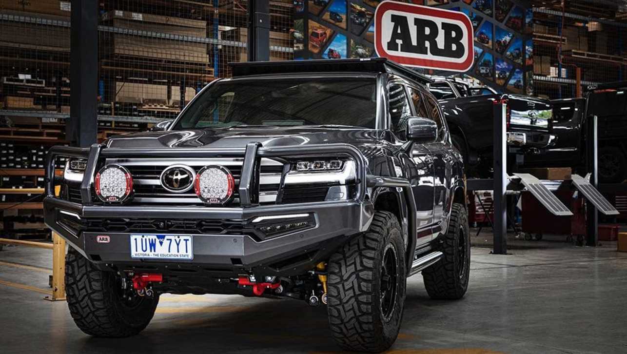 ARB LC300 Accessories: New Landcuiser 300 Series Bull Bar That's Australian  Made | CarsGuide