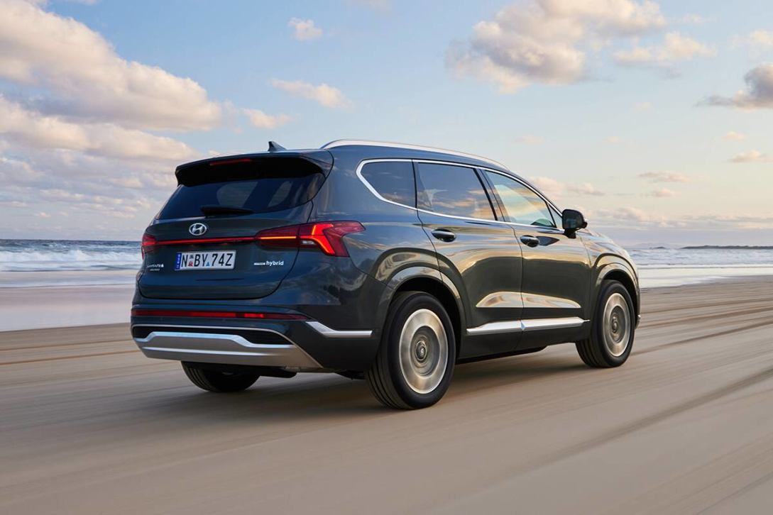 How Do Hybrid Cars Charge? Charging Hybrid Cars Explained CarsGuide