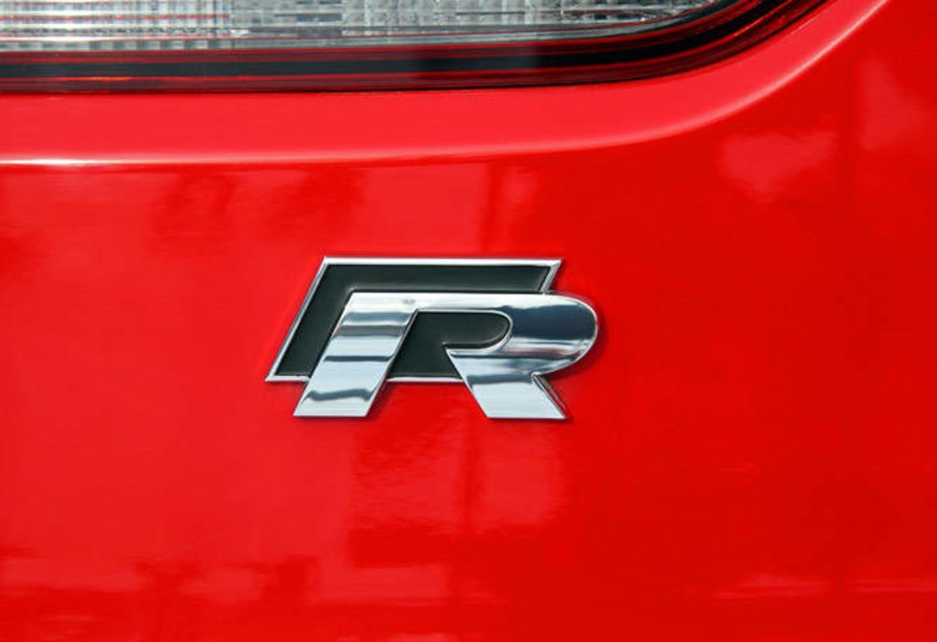 Volkswagen Golf 2010 review | CarsGuide