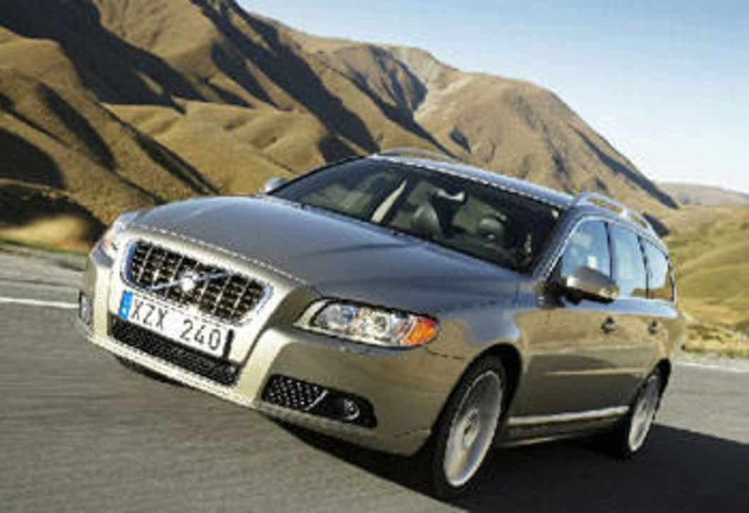 A software fix should allow Volvo&#039;s V70 airbags to fire correctly.