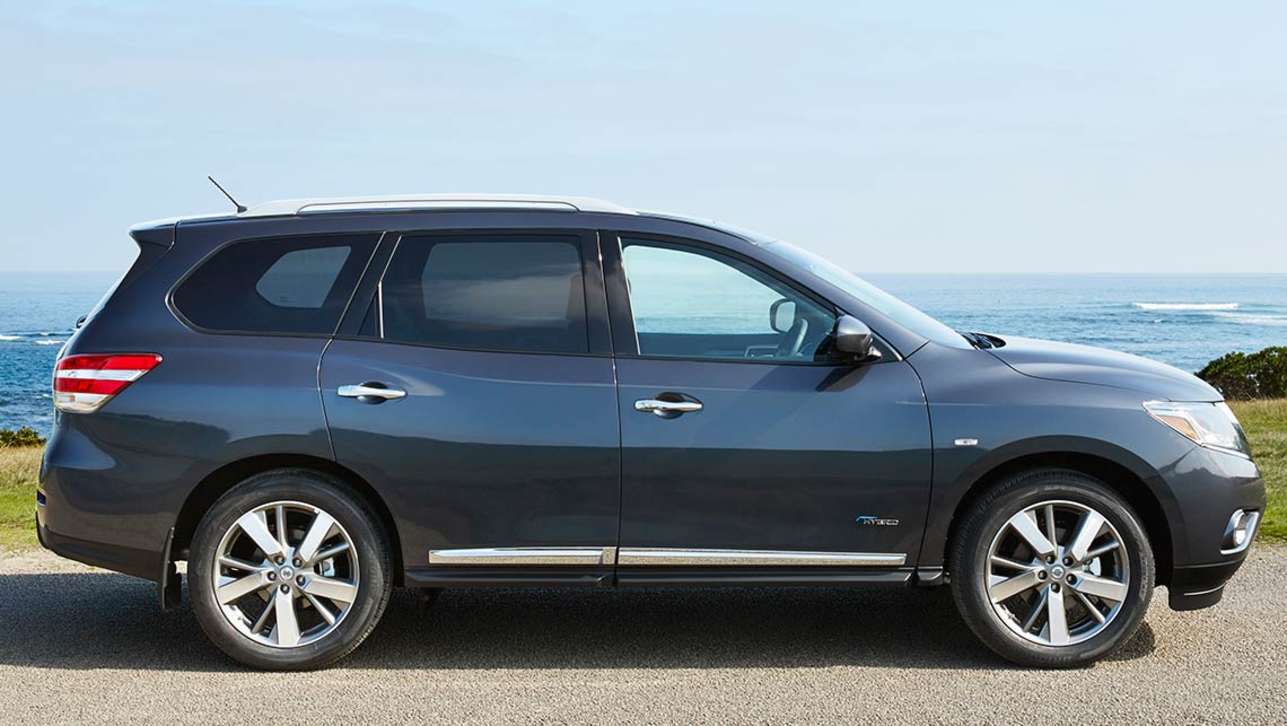 Nissan pathfinder hybrid 3 row suv sales