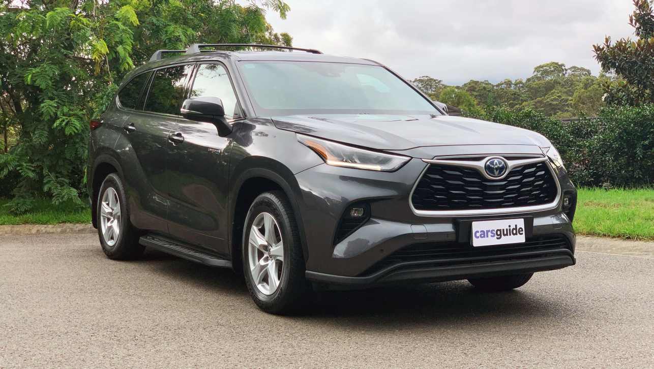 2022 Toyota Kluger Hybrid review GX AWD base model seven seater SUV family tested CarsGuide
