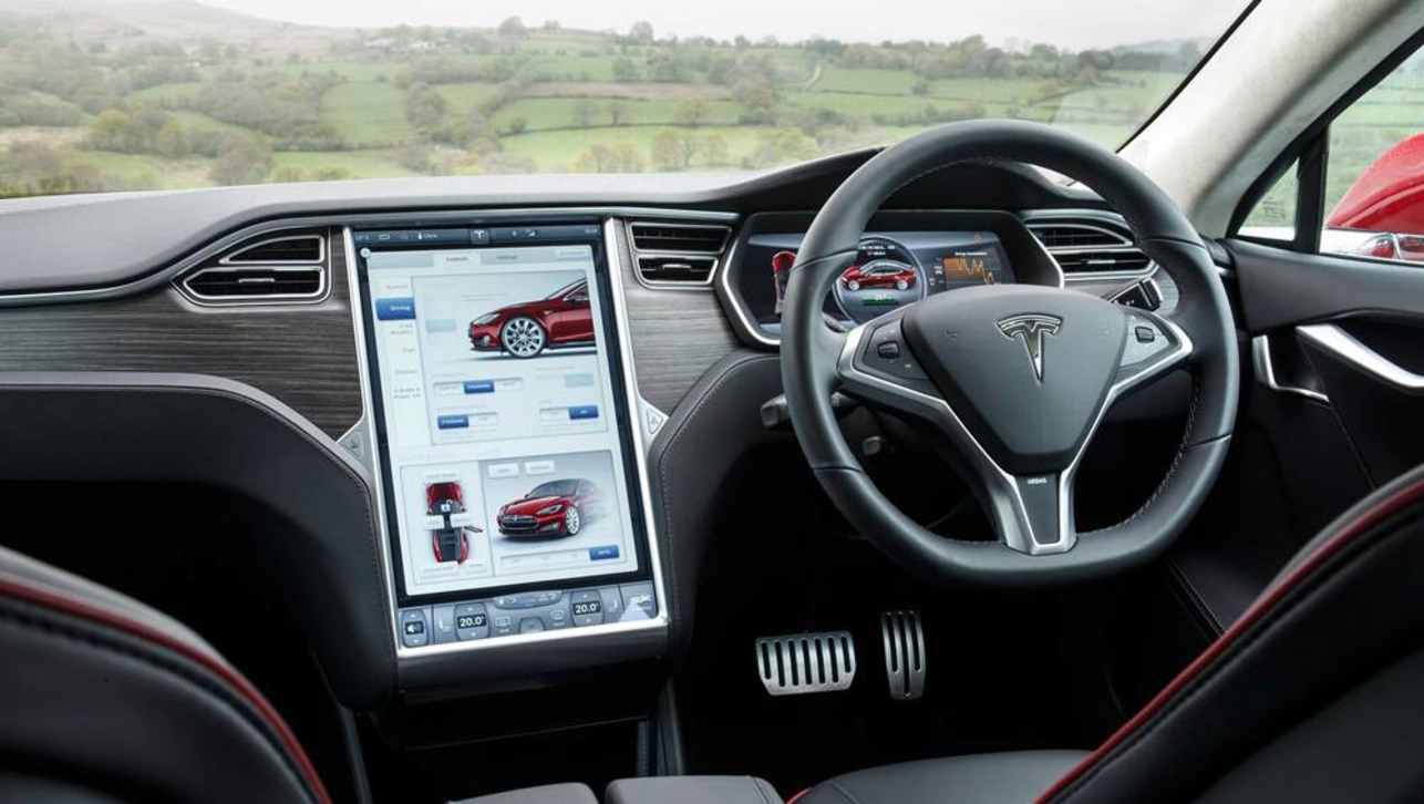 Tesla model x netflix sale