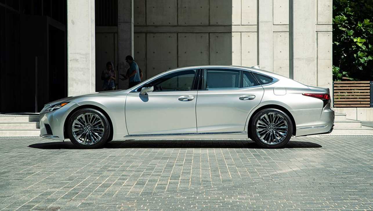 Average Length of Car How long is a Standard Motor Vehicle? CarsGuide