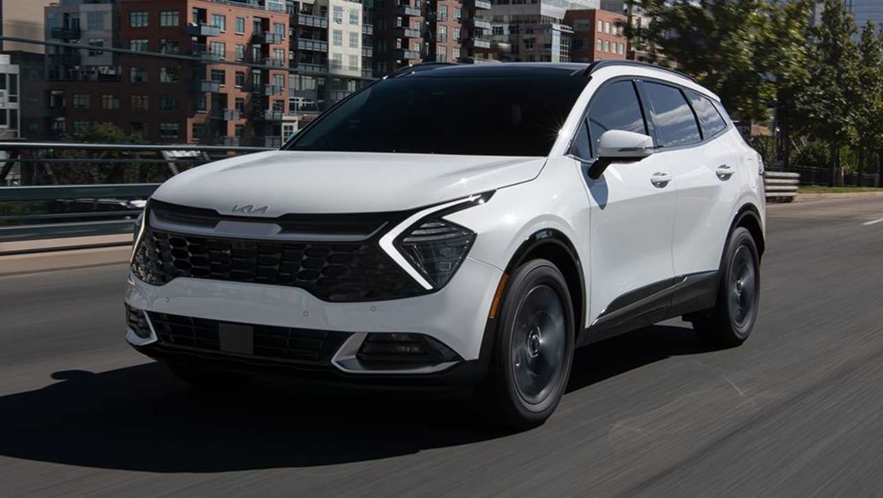 Already Kia&#039;s bestseller, the Sportage will get an even bigger boost for 2024 with the arrival of the long-awaited HEV hybrid.