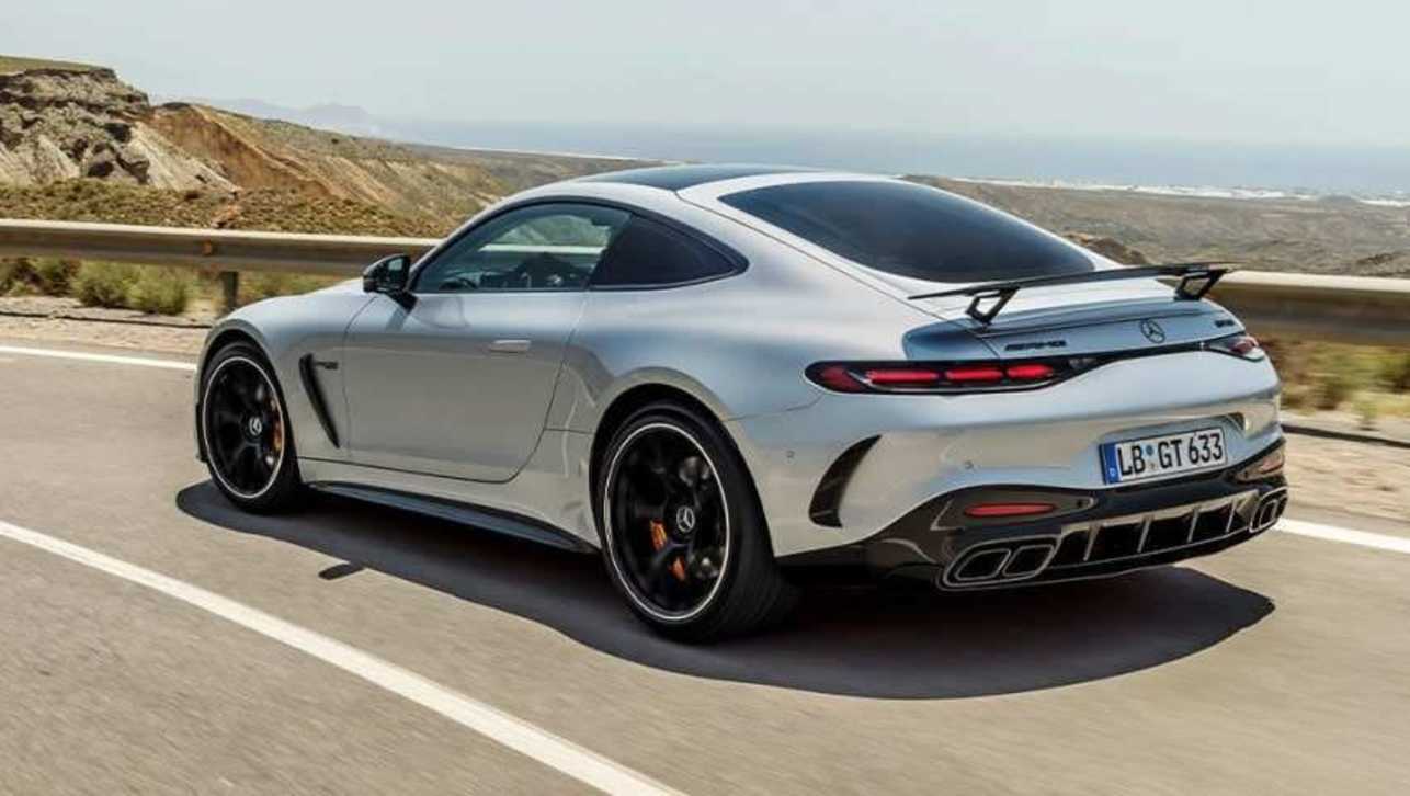 Мерседес AMG V8